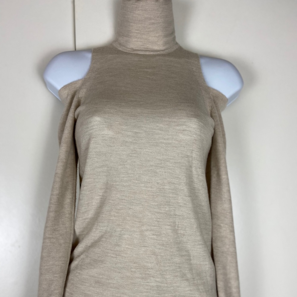 Cashmere slit shoulder turtle neck sweater